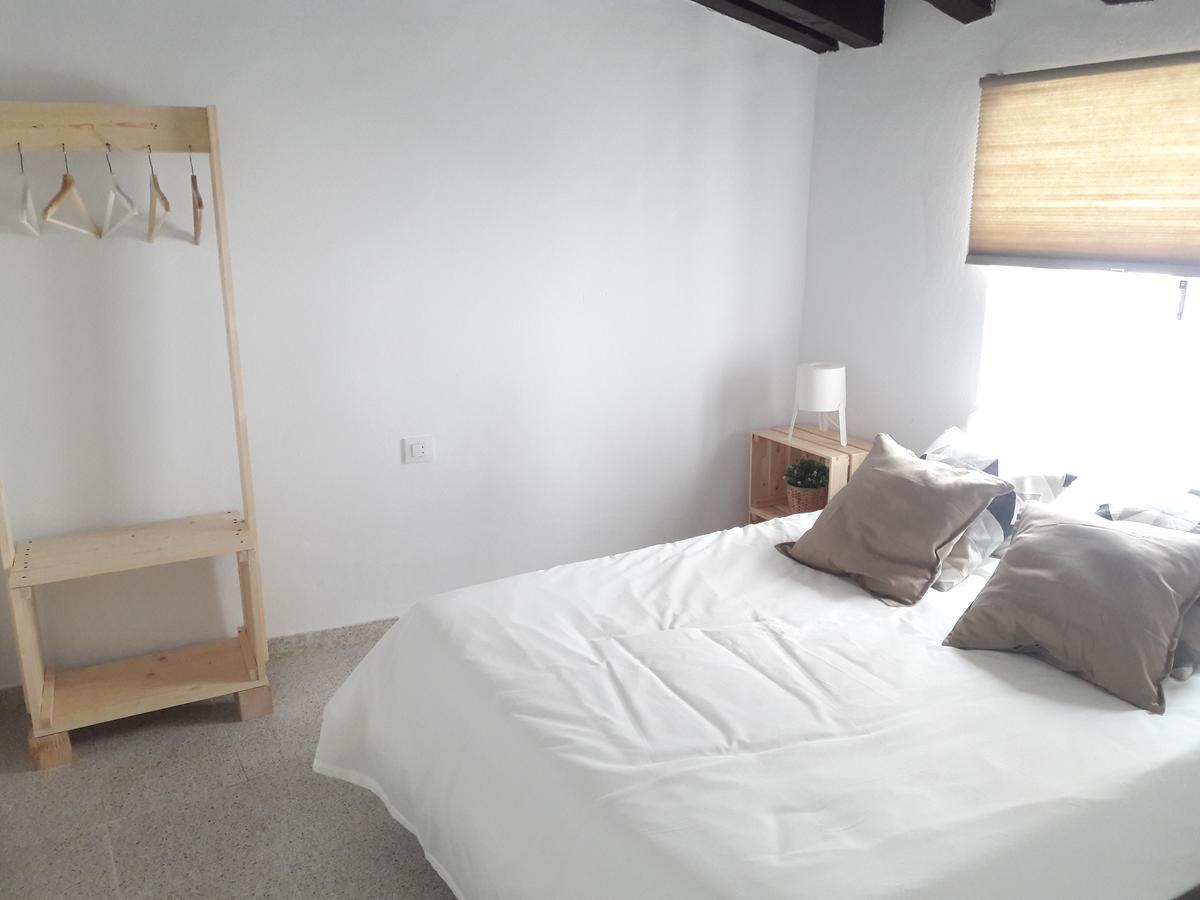 Ch Apartments โกนิล เด ลาฟรอนเตรา ภายนอก รูปภาพ