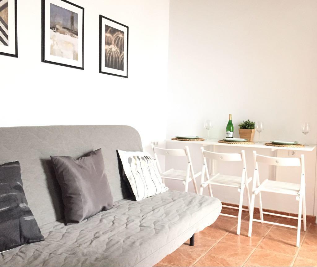 Ch Apartments โกนิล เด ลาฟรอนเตรา ภายนอก รูปภาพ